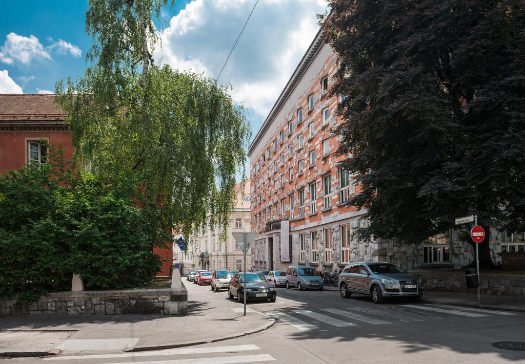 Apartments Vega Ljubljana Ngoại thất bức ảnh