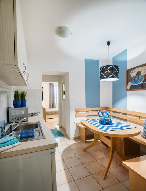 Apartments Vega Ljubljana Phòng bức ảnh