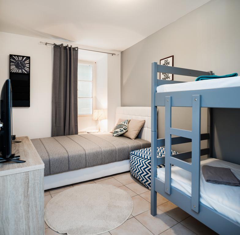 Apartments Vega Ljubljana Phòng bức ảnh