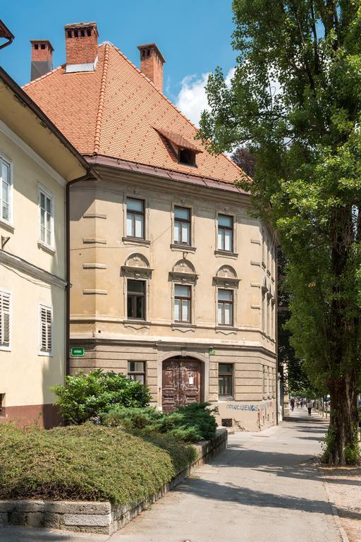 Apartments Vega Ljubljana Ngoại thất bức ảnh
