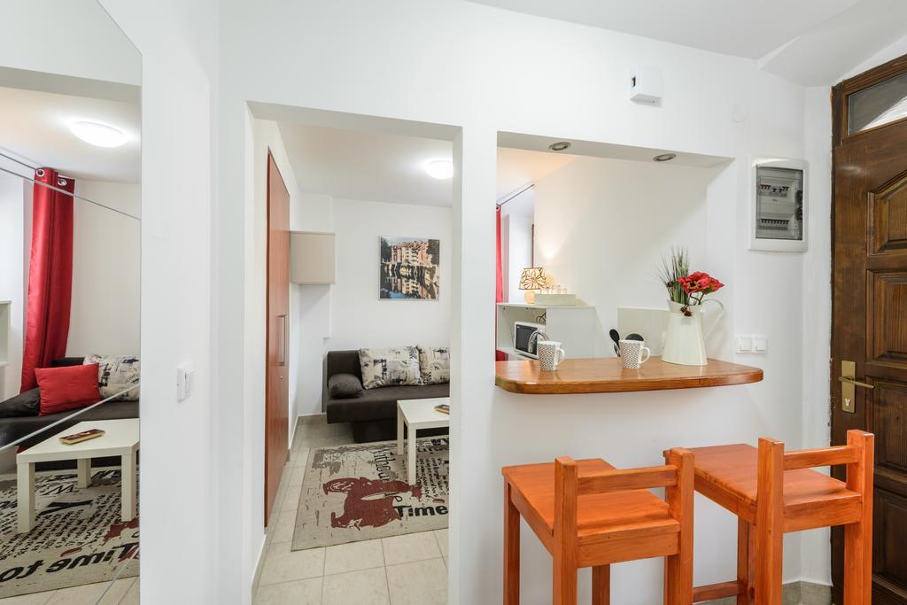 Apartments Vega Ljubljana Ngoại thất bức ảnh